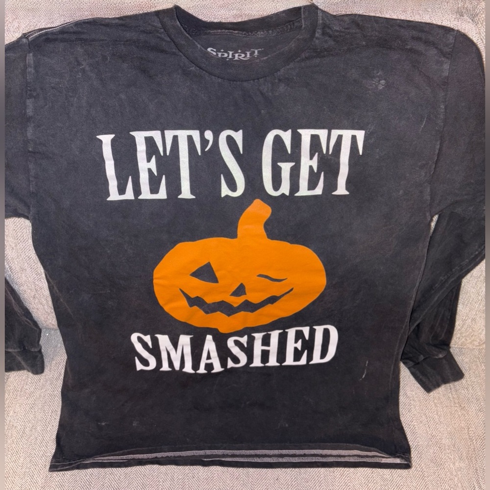 Men’s graphic Halloween long sleeve medium shirt